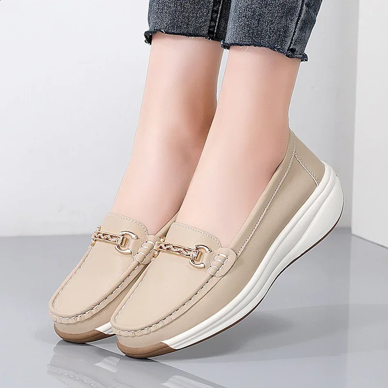 Spill leather womens casual shoes er flat shoes womens wedge sports shoes Slip on Ladies Moccasins Zapatos Mujer 240914