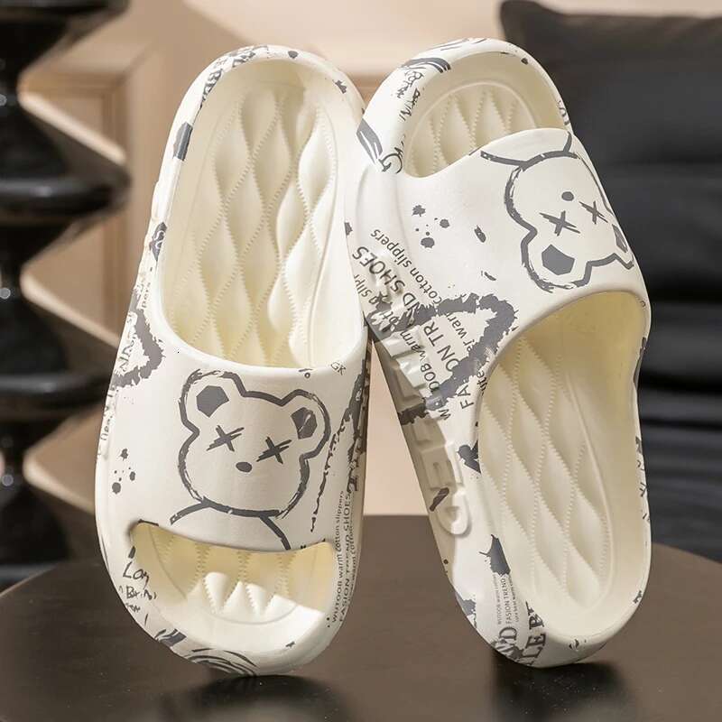 Fashion Summer Cartoon Bear Men Home Shoes Gent Non-Slip Soft Indoor Slides Lithe Cosy Sandals Couple Slippers Women Flip Flops 204