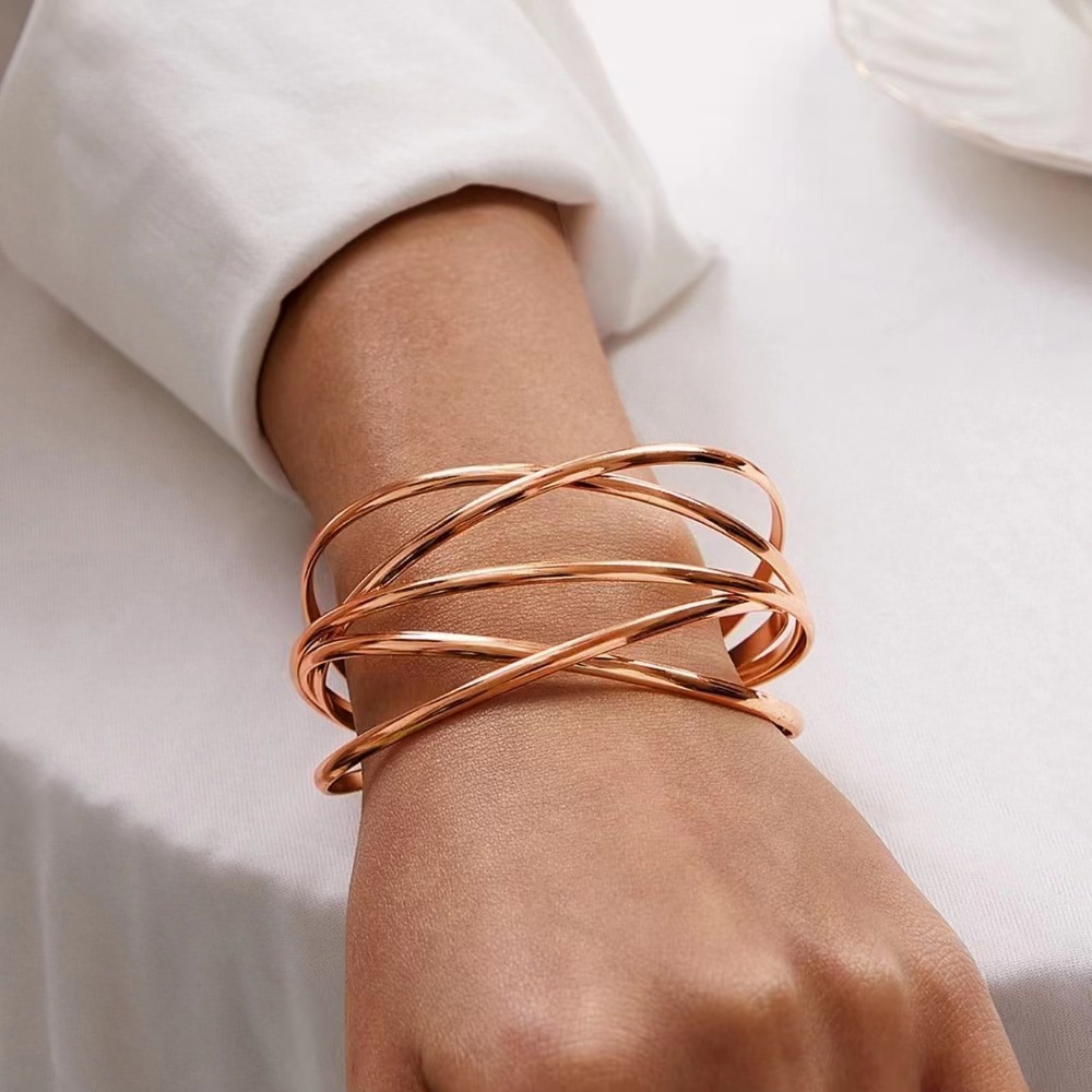Minimalist European Style Alloy Cross Bracelet - Elegant Handwear