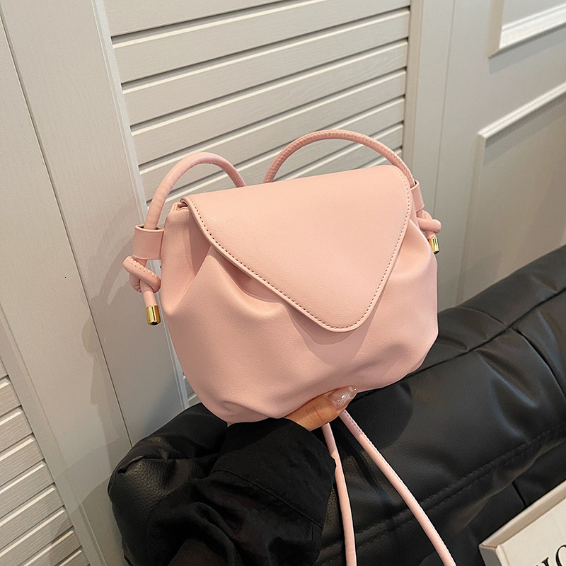 This year's popular summer niche design white for women 2024 new versatile crossbody cloud bag