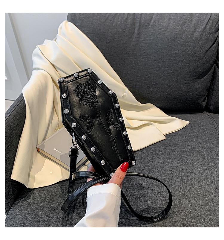 Women Fashion Vintage Personality Trendy Crossbody Shoulder Bag Free shipping