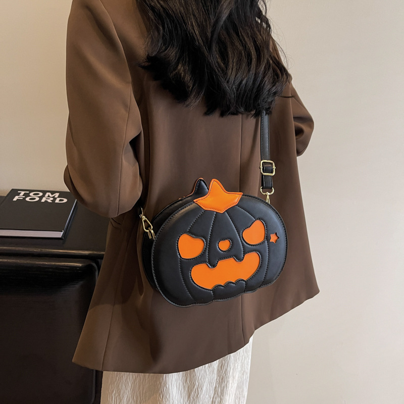 2025 Designer pumpkin funny 3 Halloween 2024 new color personality creative fashion shoulder bag for women