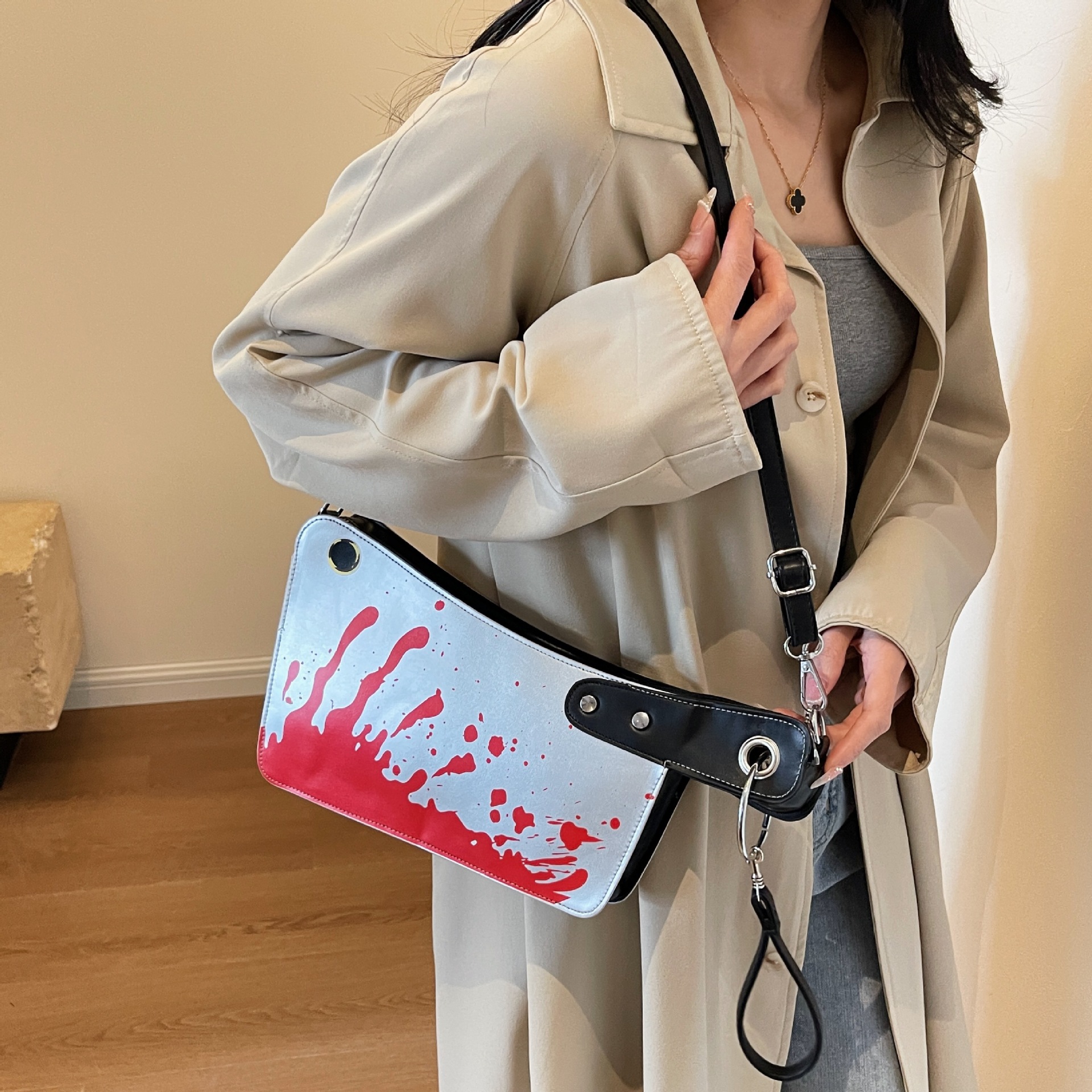 Creative Personality Fashion Niche 2024 New Spoof Halloween Portable Crossbody Bag dh910320090