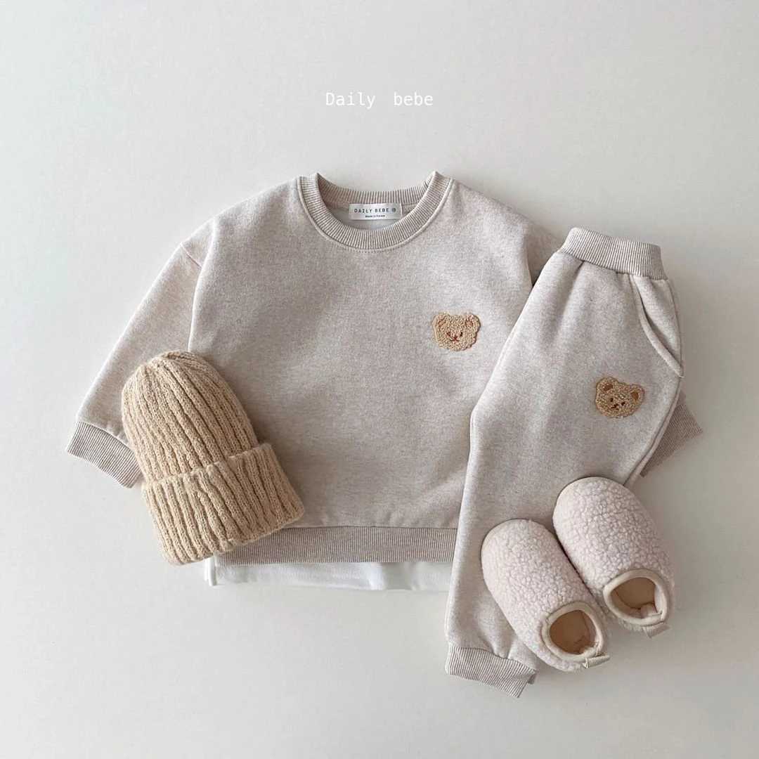 Clothing Sets Baby Bear Embroidery Fleece Pullover Set Sweatshirt Tops+Harem Jogger Pants Suits 2pcs Girls Boys Lined Clothes H241126KDDJ