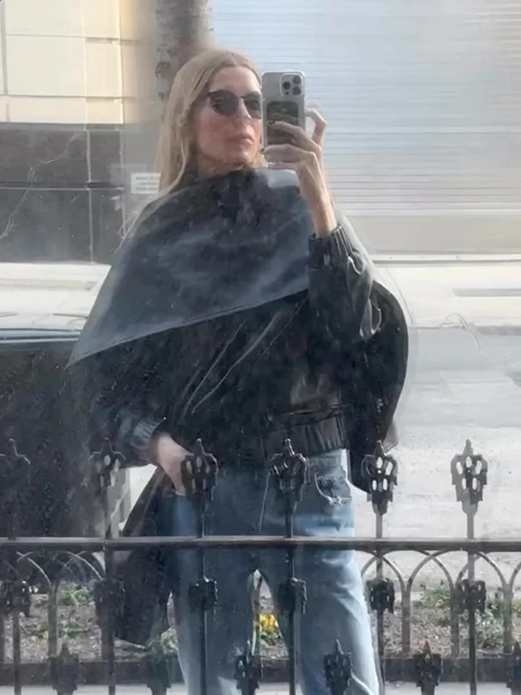 Fashion shawl black leather womens jacket fashion long sleeved Oneck casual short winter street 240906