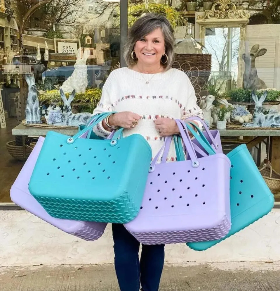 New 2025 DHL Storage Beach Bags Large Capacity Solid Punched Basket Summer Water Park Handbags Large Women's Stock Gifts Waterproof Bogg Bags