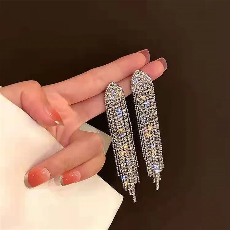 Classic Shiny Crystal Earrings Ladies Exaggerated Long Tassels Fashion Korean Jewelry 240906