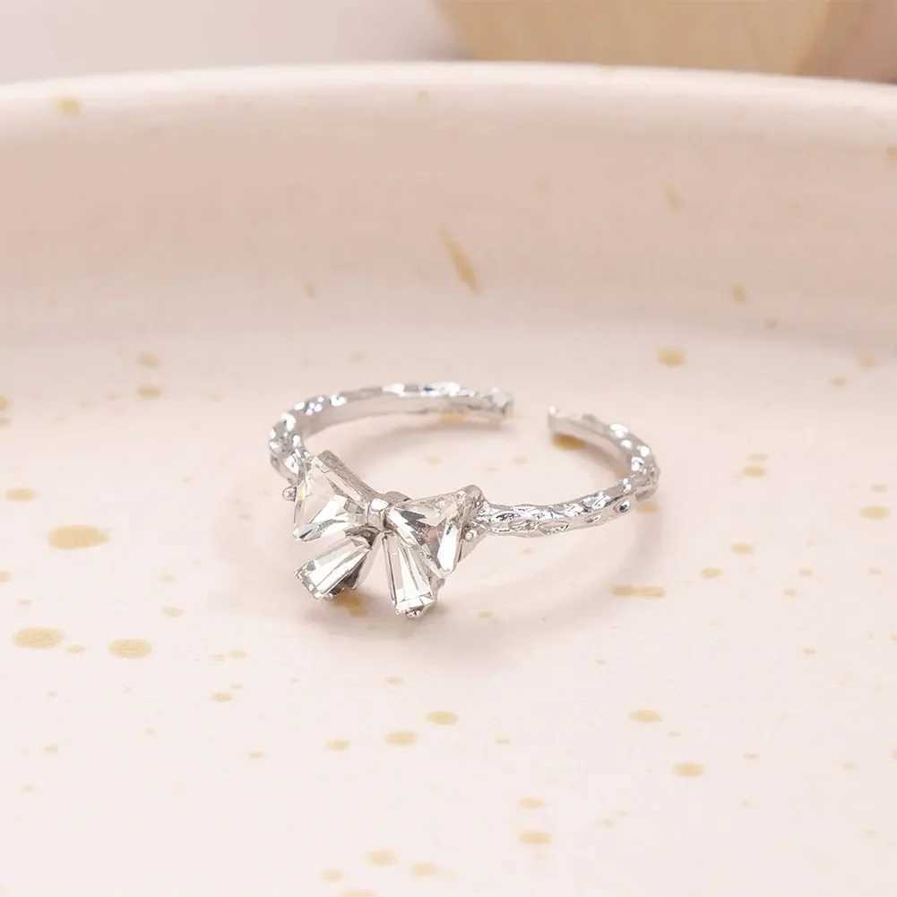 Fashion Cute Edition Bow Ring with Adjustable Opening Alloy Ring Niche Simple Sweet Ring Womens Jewelry StoreXJ250412
