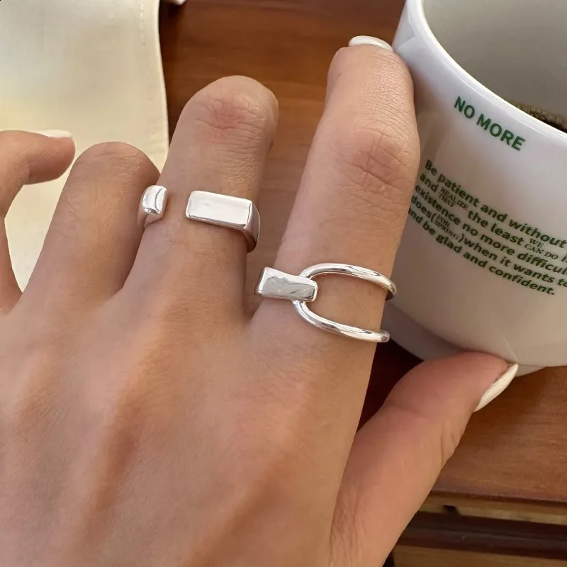Ventilate 925 sterling silver ring womens jewelry geometric hollow simple gift delivery with stacking 240909