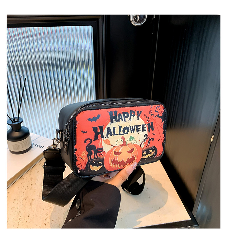 Personalized and quirky printed women's 2024 new wide shoulder strap crossbody fashionable small square bag e6de