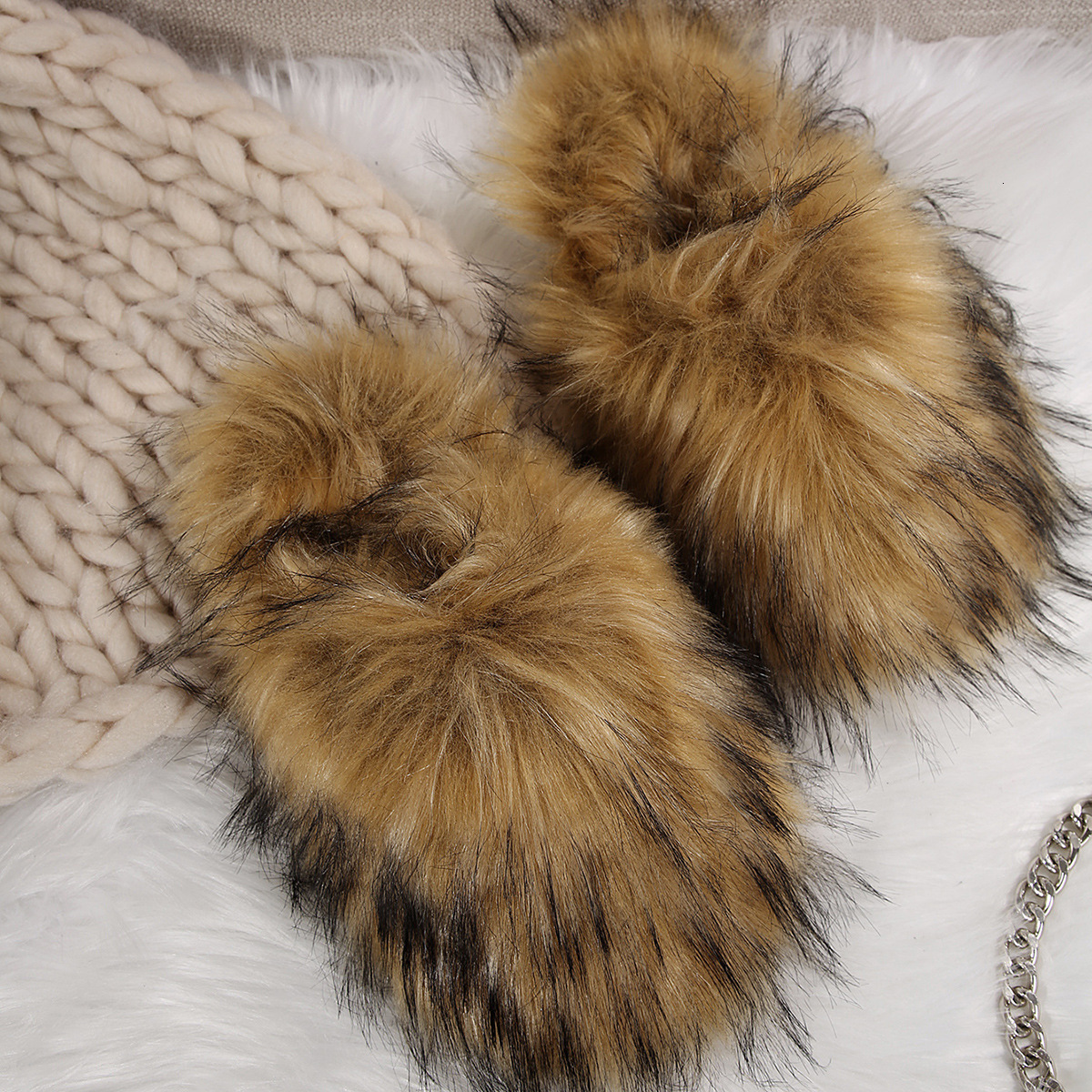 2024 new slippers for women's autumn and winter home with plush insulation, imitation fur anti slip cover, toe hair mop