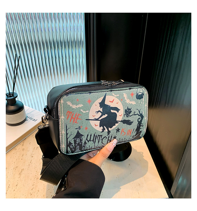 Personalized and quirky printed women's 2024 new wide shoulder strap crossbody fashionable small square bag e6de