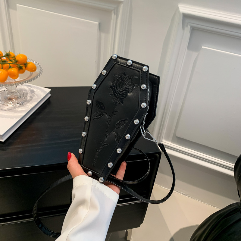 2025 Designer fashion 3 dark New personality trend women's tide crossbody shoulder bag women