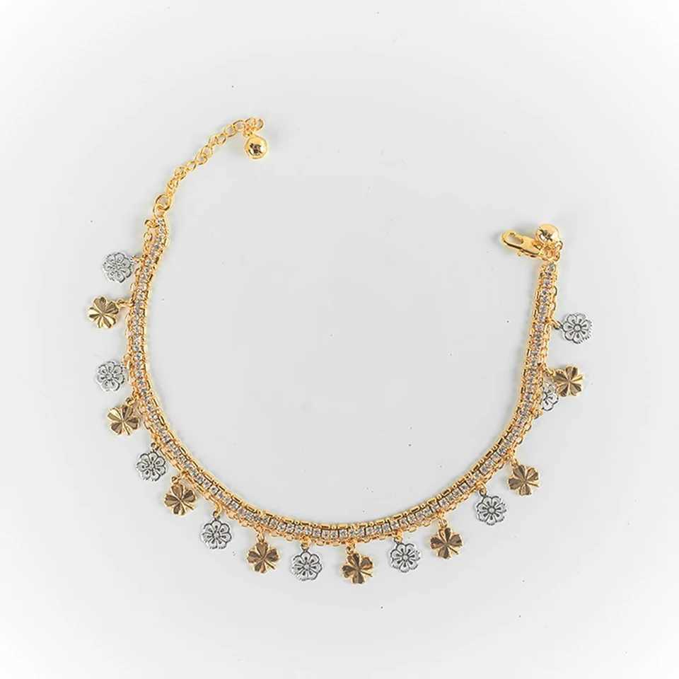 New Womens Anklet Gold Plated Covered with White Zircon Simple Snowflake Pendant Fashion Jewelry Womens AccessoriesX240909