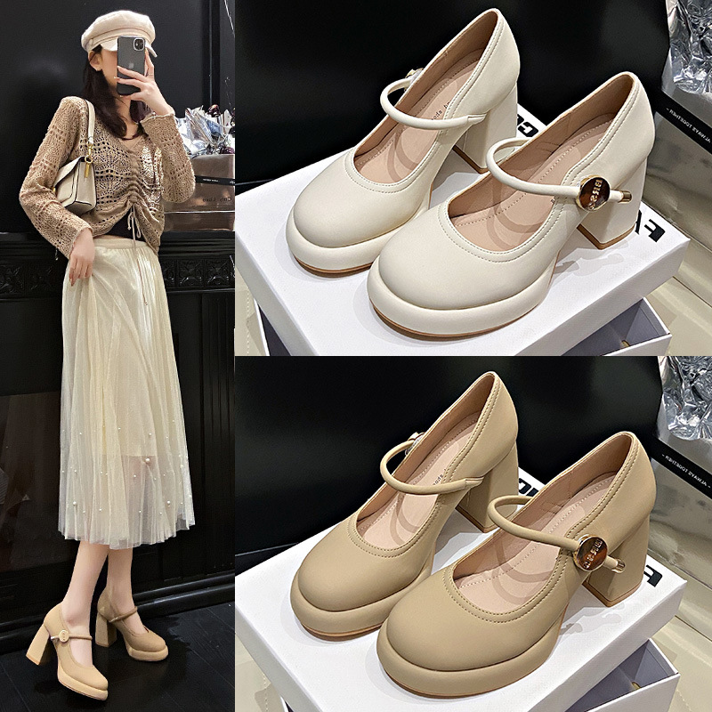 2025 new Dress Classic Mid heeled boat Designer shoe Belt buckle Thick heel high heels Tassels Round head Metal Button women shoes Large