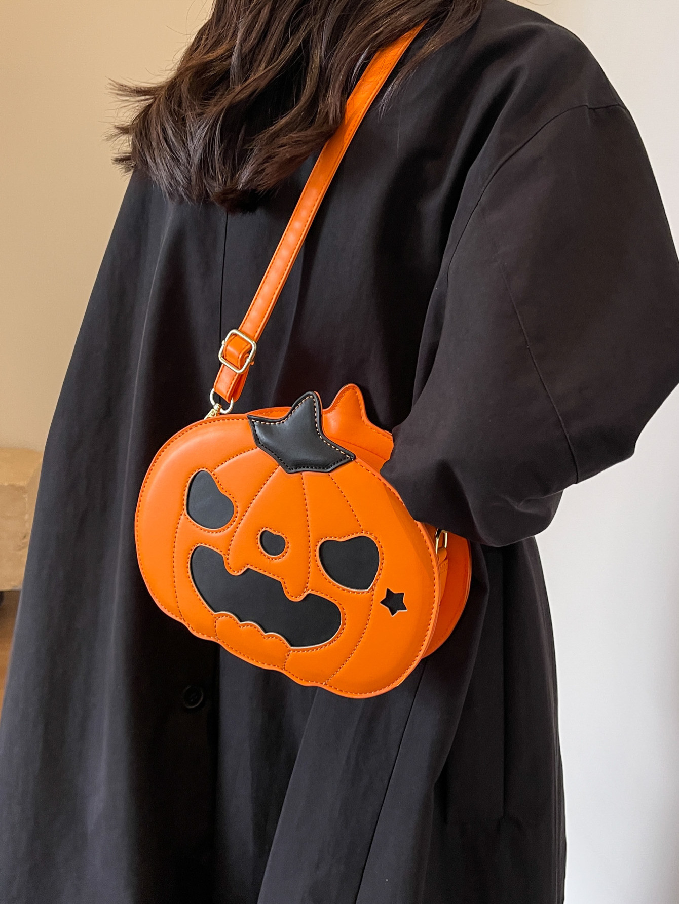2025 Designer Halloween Quirky 3 Creative Pumpkin Trendy and Cool Cartoon One Shoulder Bag
