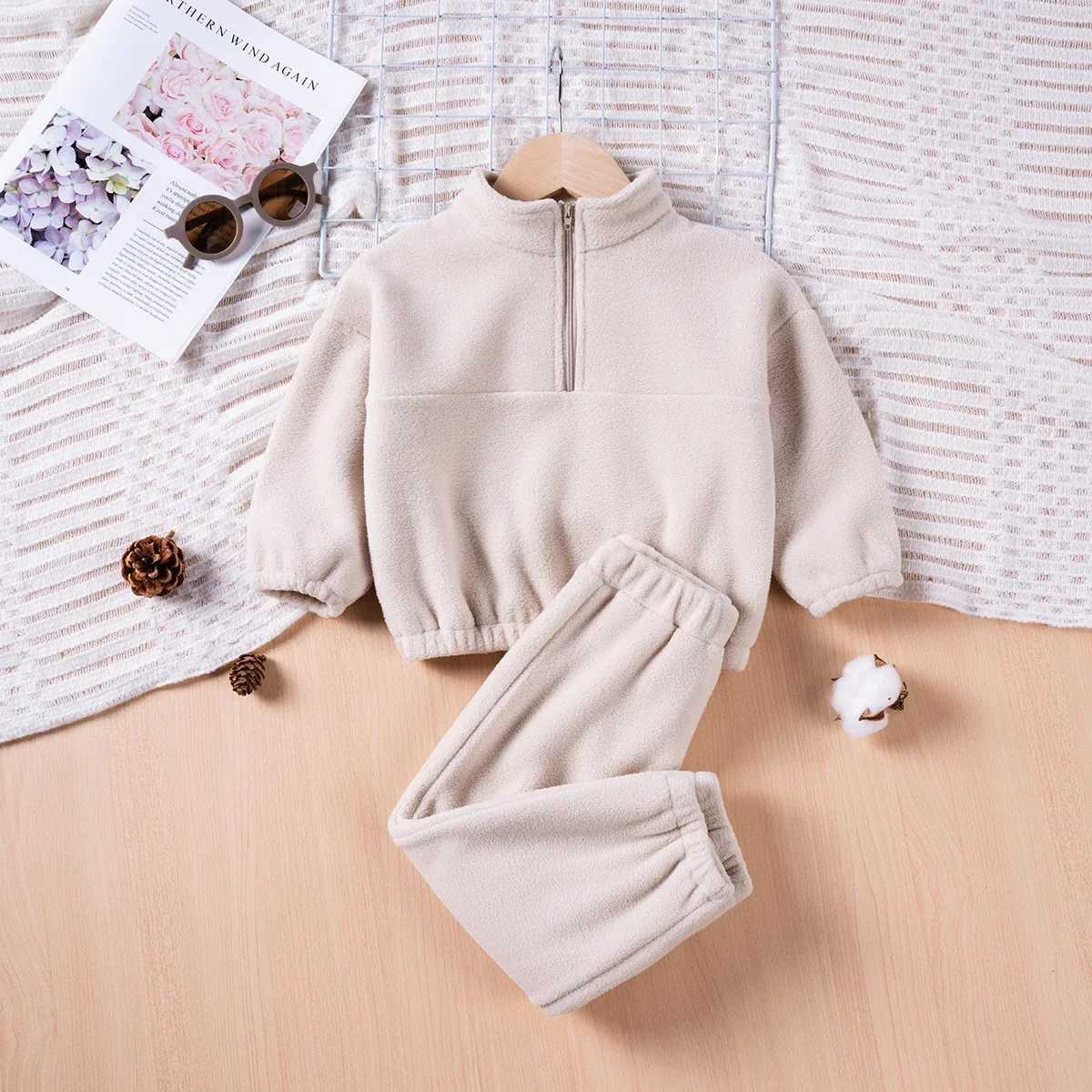 Clothing Sets Winter childrens Set Solid Color Zippered Top And Pants 2-piece Set Comfortable Fabric Childrens Casual Sportswear H241126
