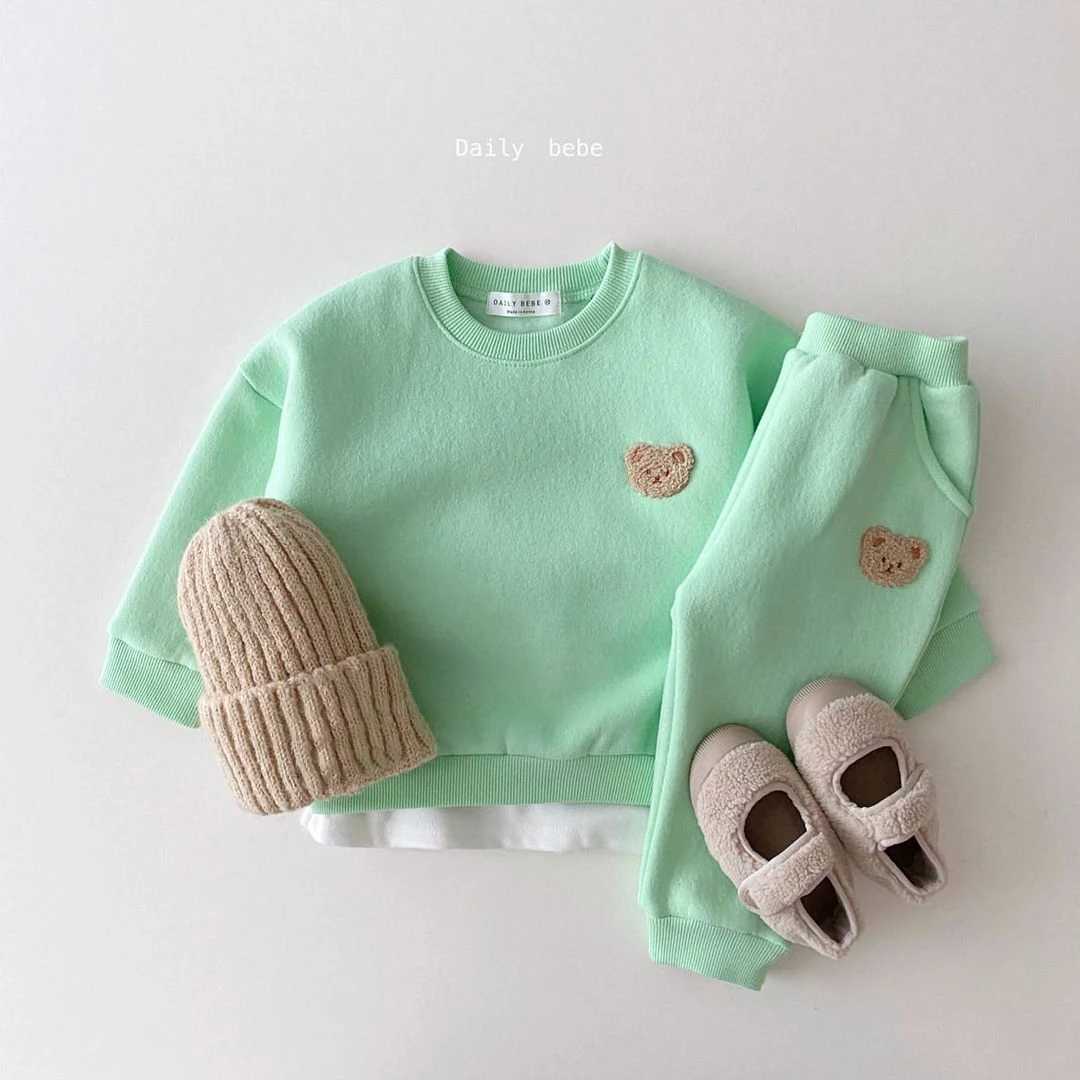 Clothing Sets Baby Bear Embroidery Fleece Pullover Set Sweatshirt Tops+Harem Jogger Pants Suits 2pcs Girls Boys Lined Clothes H241126KDDJ