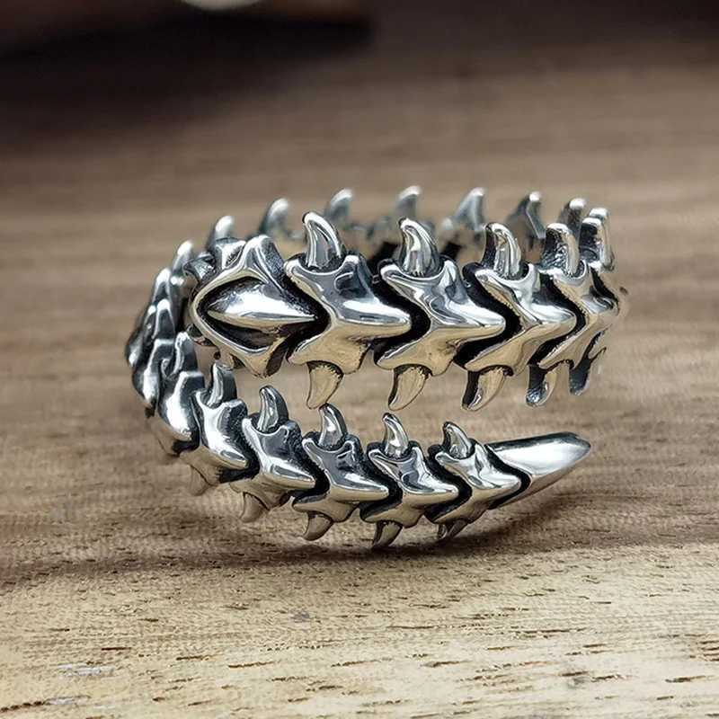 Vintage Punk Centipede Couple Ring Gothic Geometric Spike Five Finger Ring Hip Hop Haibao Anime Ring JewelryXJ250412