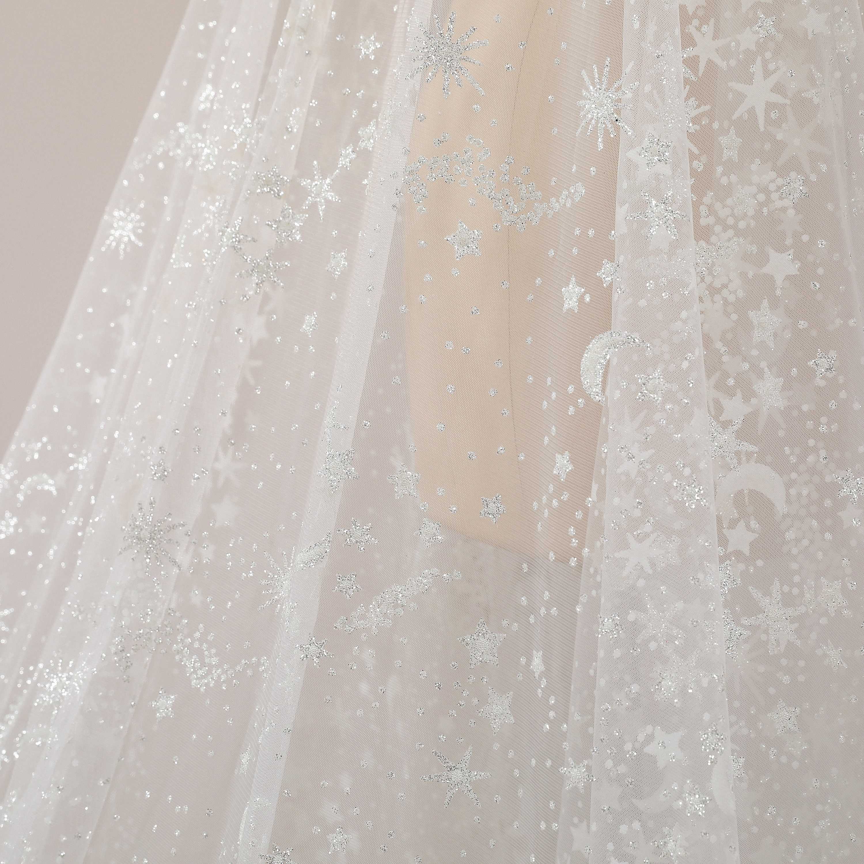 One Layer Wedding Veil With Comb Lace Edge Bridal Veils Ivory Appliqued Cathedral Wedding Veils Hair Accessories For Bride