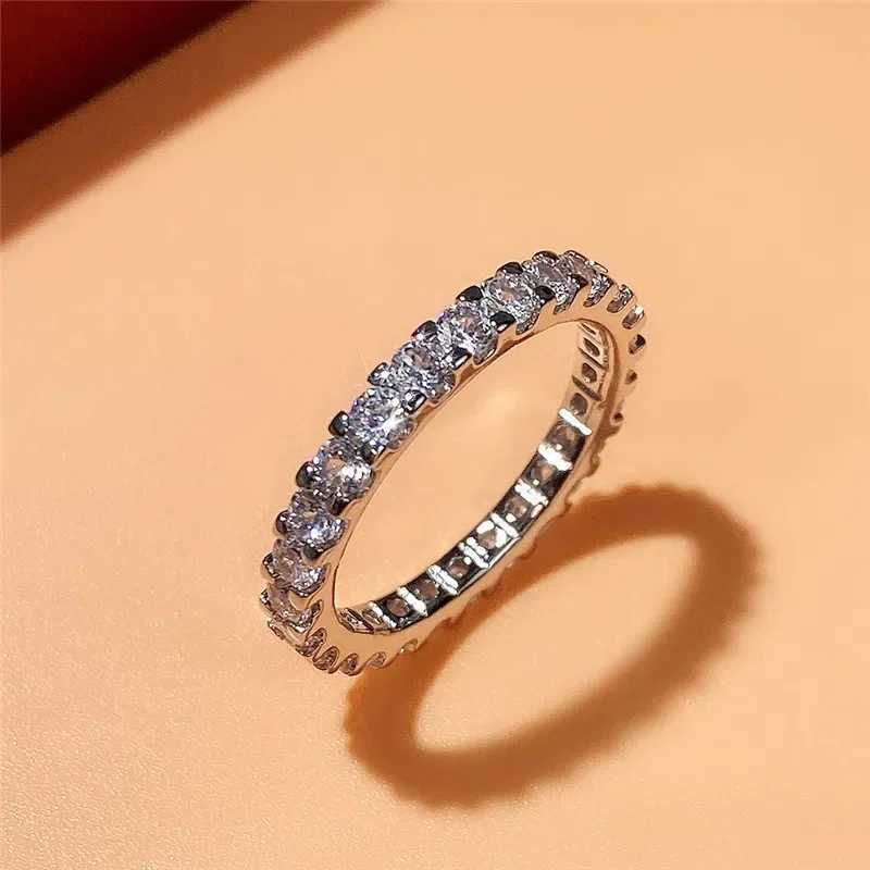 New Trent Thin Finger Ring Silver Strap Shining Cubic Zirconia Simple and Fashionable Suitable for Womens Daily WearXJ250412