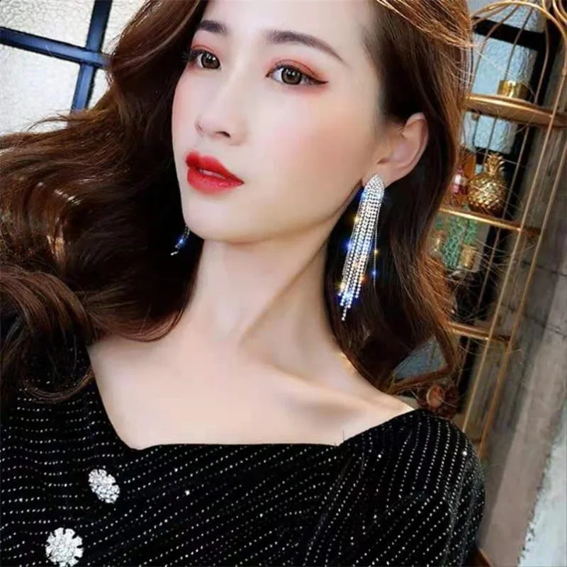 Classic Shiny Crystal Earrings Ladies Exaggerated Long Tassels Fashion Korean Jewelry 240906