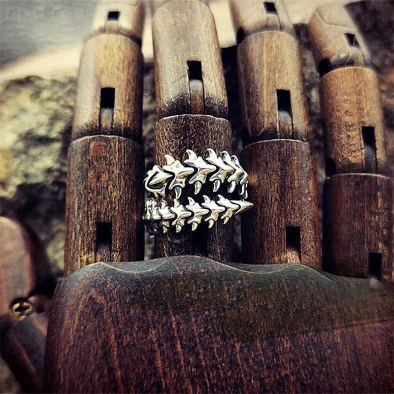 Vintage Punk Centipede Couple Ring Gothic Geometric Spike Five Finger Ring Hip Hop Haibao Anime Ring JewelryXJ250412