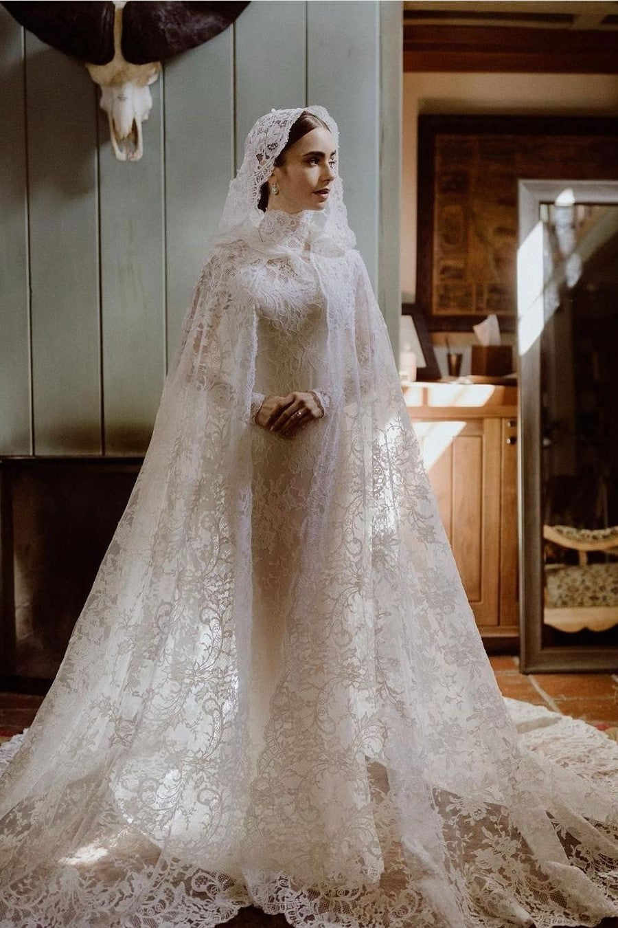 Lace Bride Shawl Lace Long Wedding Cloak Floor Length Hooded Cape New Jacket Bridal Wrap Custom Made