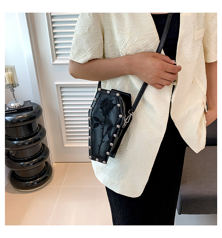 Women Fashion Vintage Personality Trendy Crossbody Shoulder Bag Free shipping