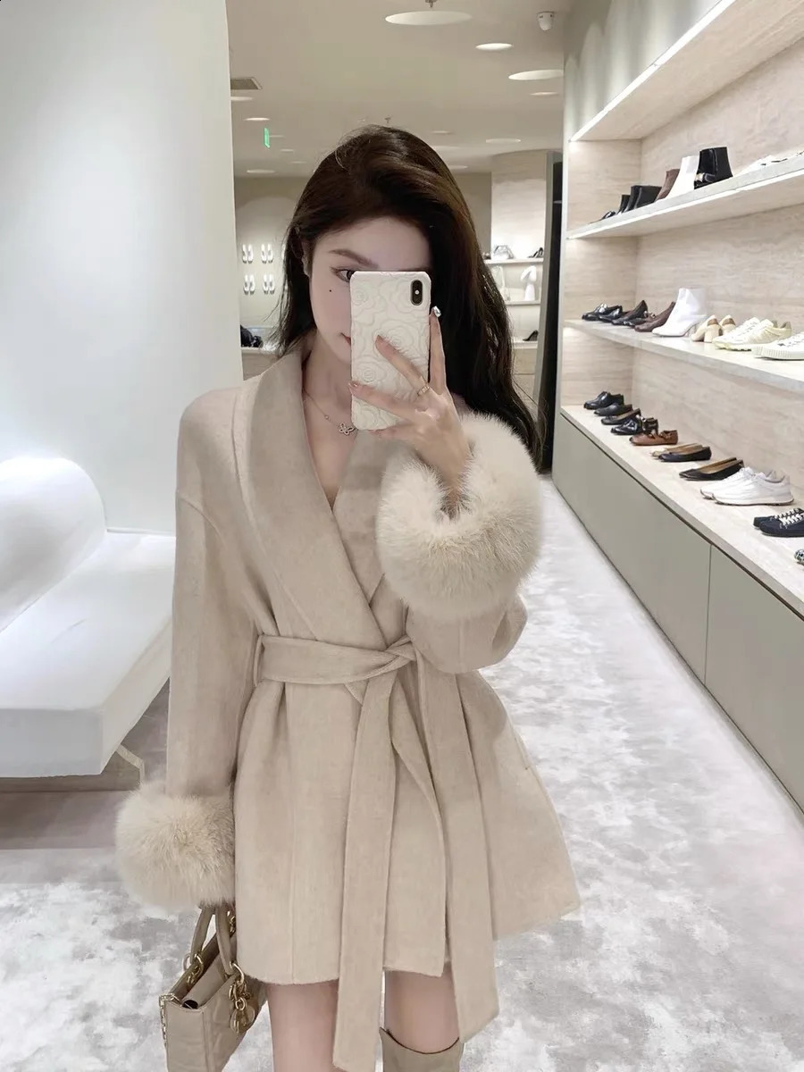 high-end double-sided wool shoulder strap coat for women detachable cuffs fox fur temperature double-sided cashmere short jacket 240909