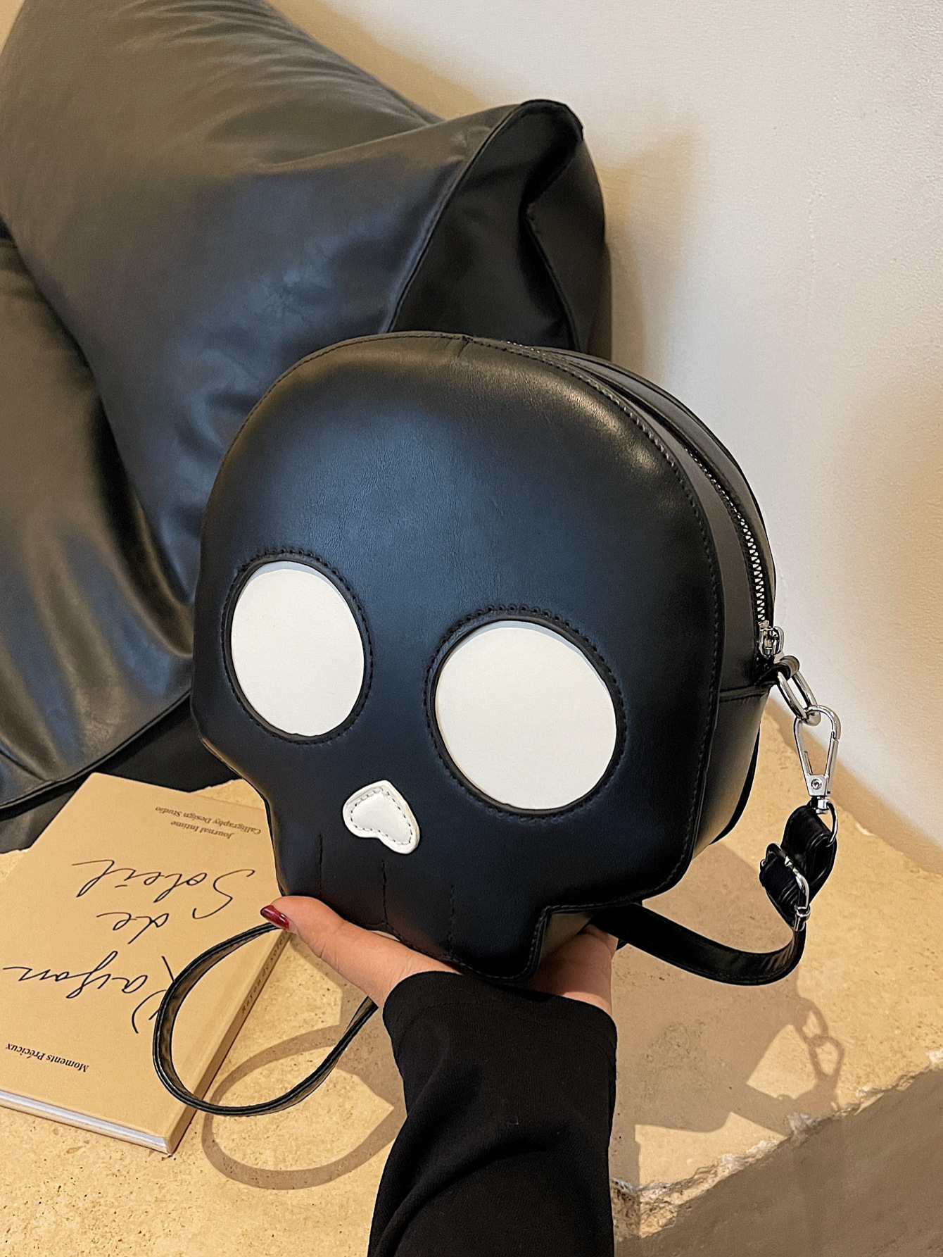 2025 Designer 2024 New Trendy 3 Cool Skeleton Small Round Versatile Halloween Single Shoulder Bag