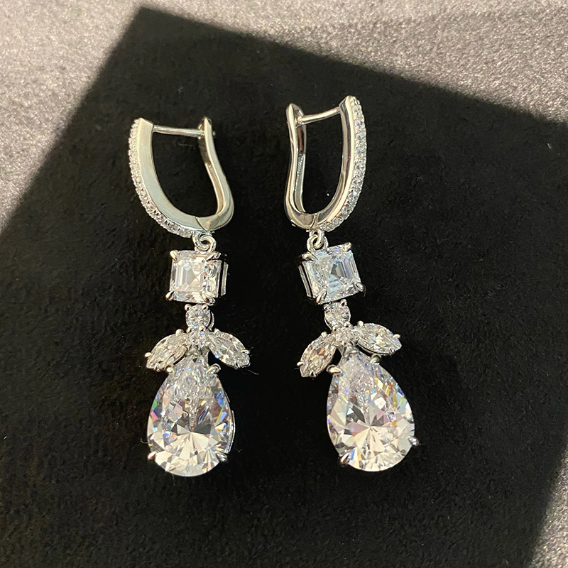 2024 Fashion Accessories Stunning Luxury Ladies Jewellery 925 Sterling Silver Water Drop 5A Cubic Zircon Party Leaf Women Wedding Clip Dangle Earring 