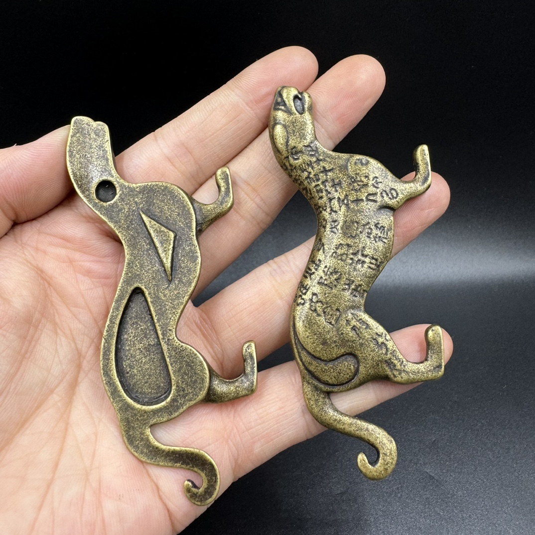 Folk antique bronze ware ancient military token Du Hu Fu elegant play collection solid pure copper old patina 90.7 g