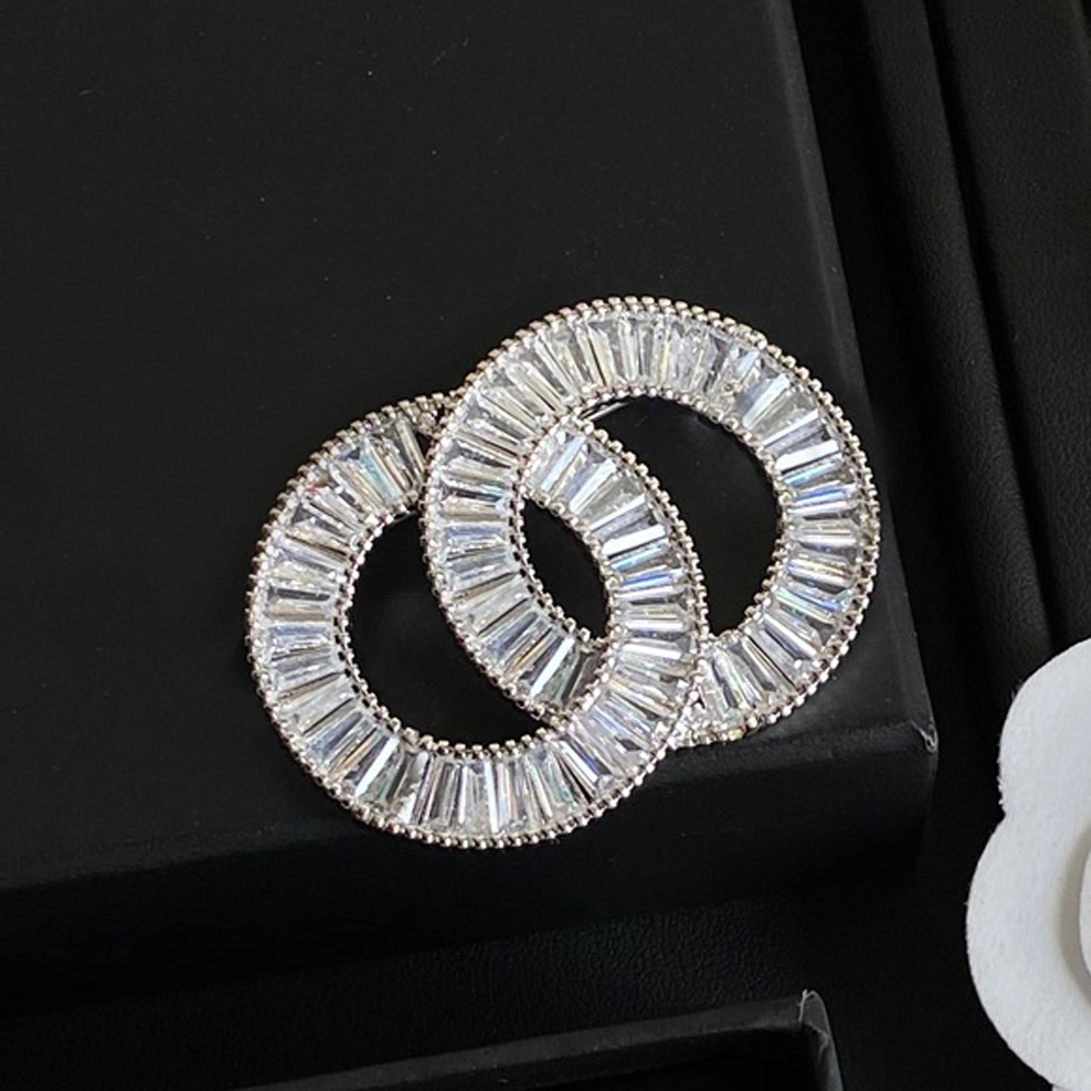 Womens Fashion Designer Brooch Pearl Pins Letter Diamond Brooches Gold Silver Copper Crystal Pin Christmas Gifts Party Marry Jewelry Love Accessories