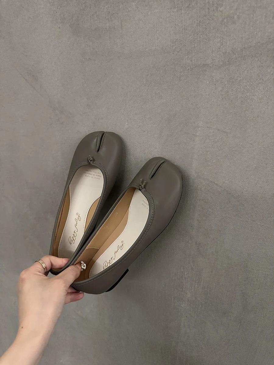 Bailamos Flats Tabi Ninja Round Split Toe Shallow Women Single Lazy Slip On Sgback Mules Leather Shoes Soft Loafe 240906
