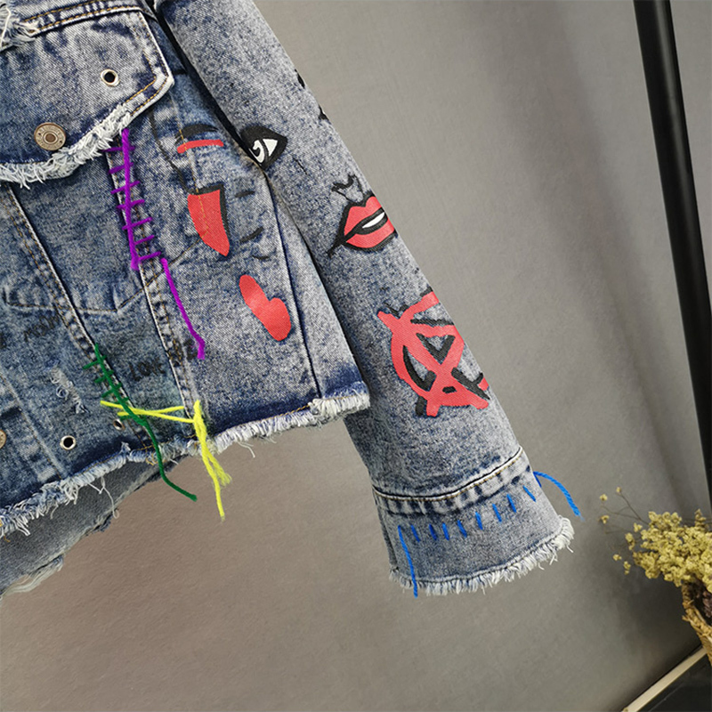 Manual Rivet Beaded Line Tassel Letter Graffiti Print Women Denim Jacket Spring Autumn 2023 Casual Hole Denim Jacket Veste Femme
