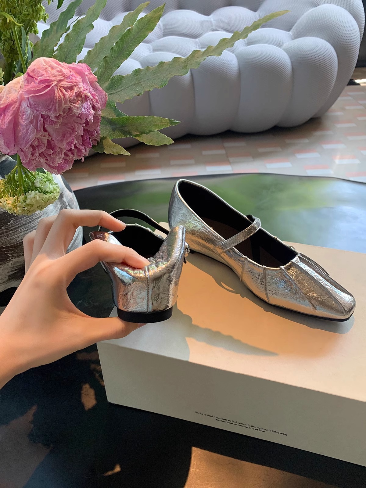 Dress Shoes Women Mary Janes Flats Shallow Pointed Toe Summer Designer Brand Sandals Lolita Walking Chaussures Femme