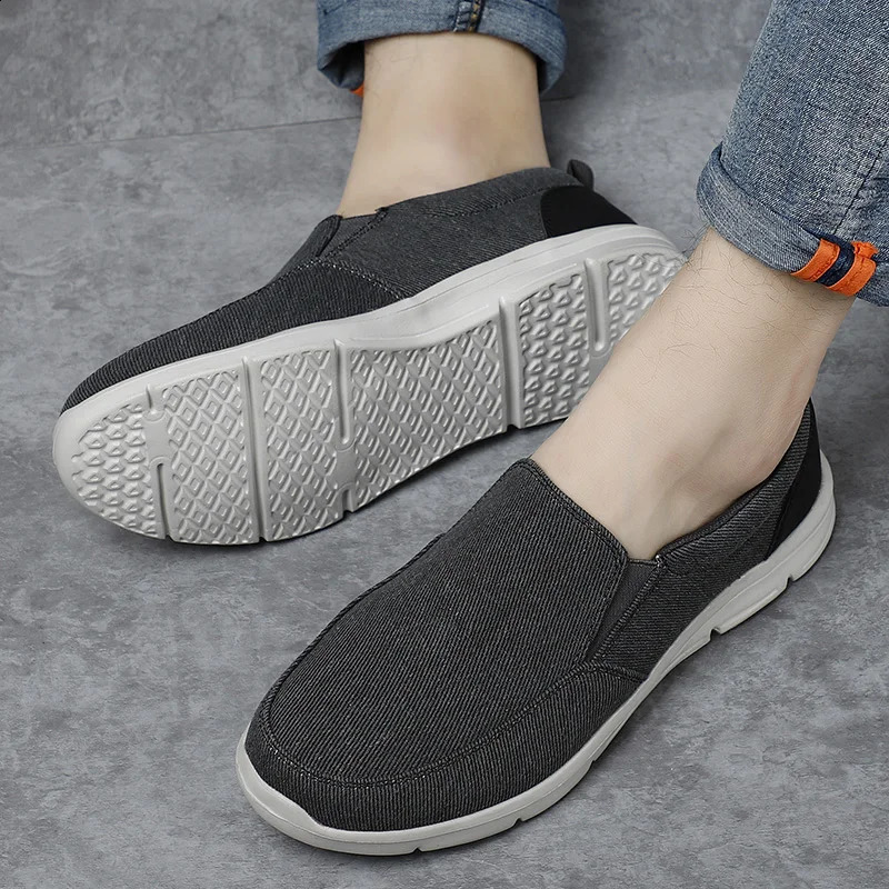 Mens casual shoes canvas breathable Loafers mens fashionable style mens comfortable outdoor walking shoes classic Loafers mens sports shoes 241008