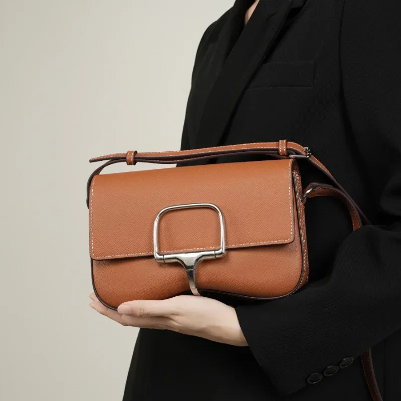 Designer Bag Luxury 2025 New Light Luxury Bag Leather Women's Bag Shoulder Bag Crossbody Saddle Bag Cowhide Versatile Bag Armpit Bag Storage Bag
