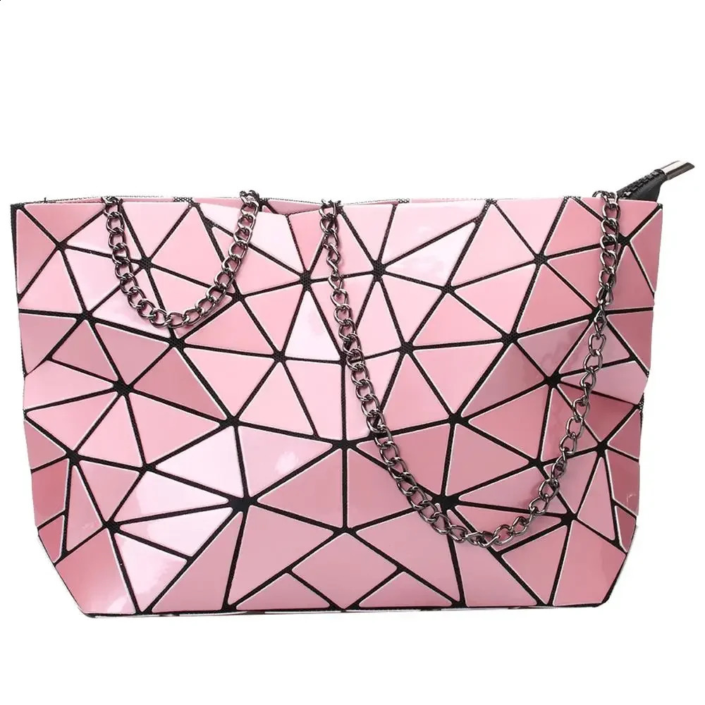 Womens chain shoulder bag one main fashionable geometric messenger ordinary folding cross body clutch night 240910