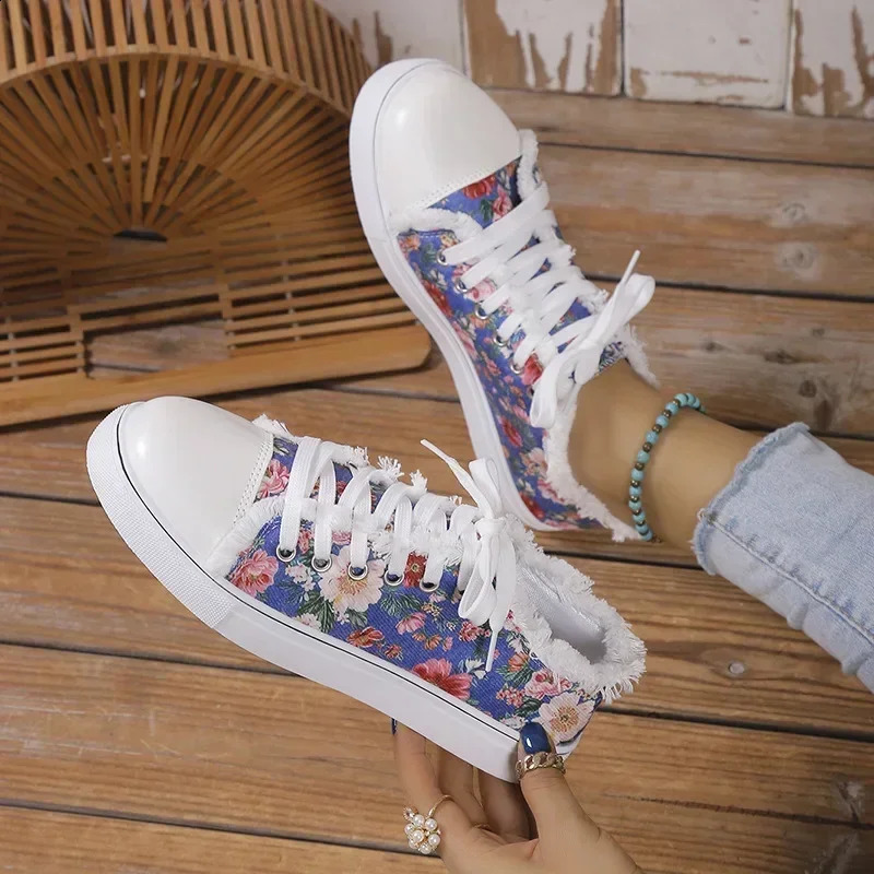 Womens Skeleton Bat Pattern Vulcanized Shoes Flat Shoes Fashion Lace Sports Shoes Womens Casual Breathable Canvas Shoes 2024 240919