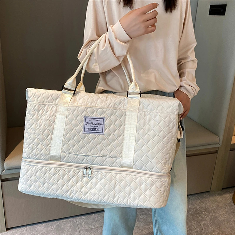 Womens large capacity travel bag waterproof handbag luggage womens yoga fitness with shoes company 240910