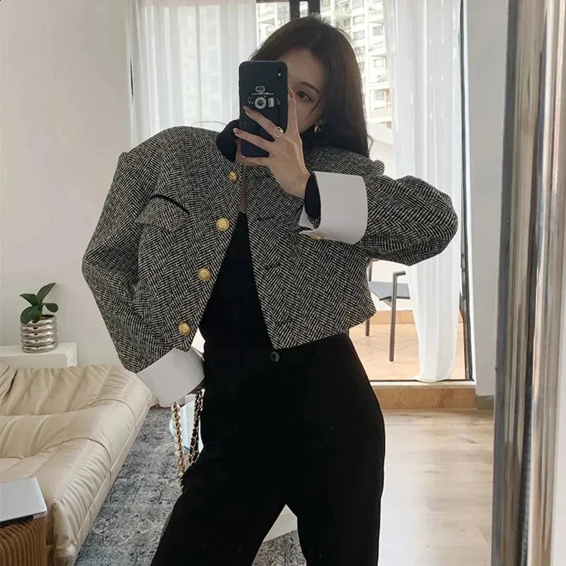Zoki Vintage Striped Y2k Jacket Women Streetwear Long Sleeve Casual Tweed Short Suit Coat American Retro Stander Collar Tops 240830