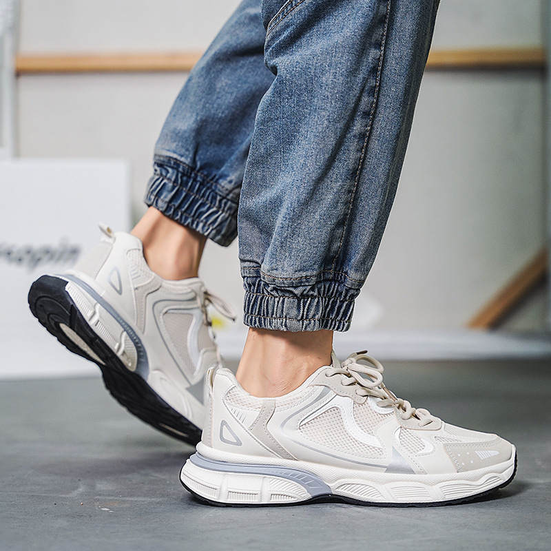 Sports shoes mens summer ultra light running shoes breathable and shock-absorbing professional running shoes 240920