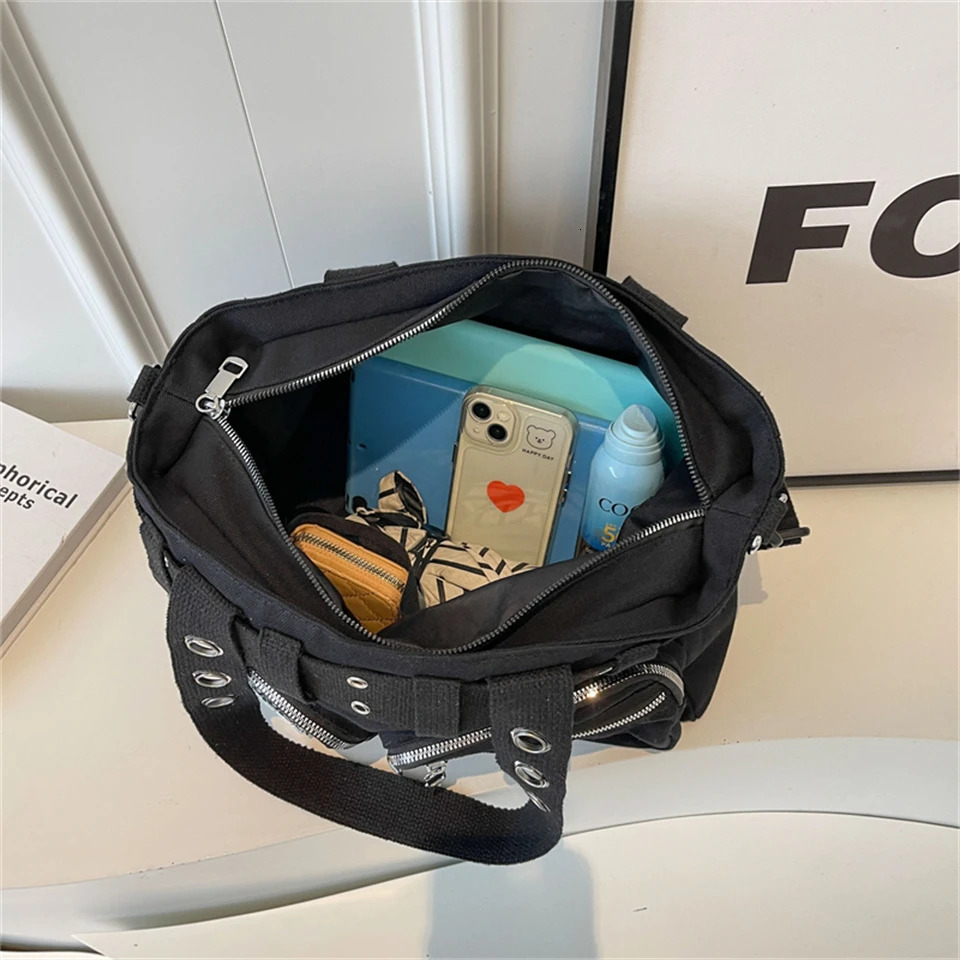 Spring And Autumn New Chain Buckle Shoulder Solid Bag Zipper Rivet Designer Multifunctional Women's Handbag Bolsas De Hombro Crossbody Bag Tote B