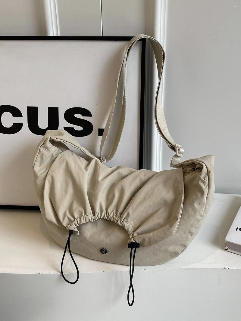 2025 new Shoulder Bags Leisure Nylon Cloth Bag Female Lightweight And Simple Large-capacity Messenger zhanyishengli