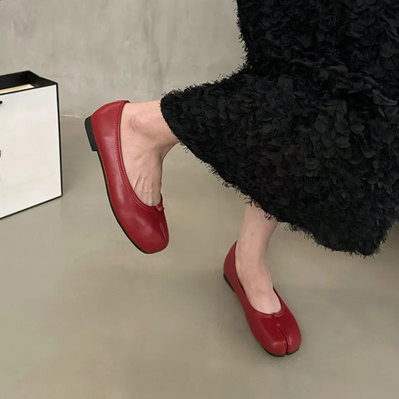 Bailamos Flats Tabi Ninja Round Split Toe Shallow Women Single Lazy Slip On Sgback Mules Leather Shoes Soft Loafe 240906