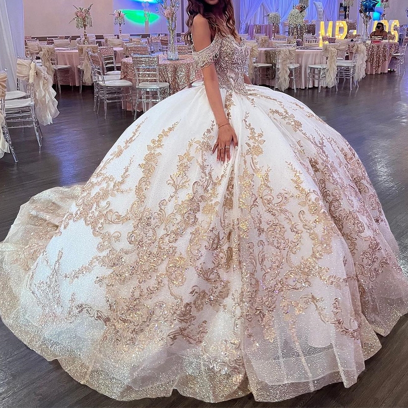 Light Champagne Ball Gown Quinceanera Spaghetti Sequined Appliques Lace Beads Tassel Tull Vestidos De 15 Anos Sweet 16 Dress