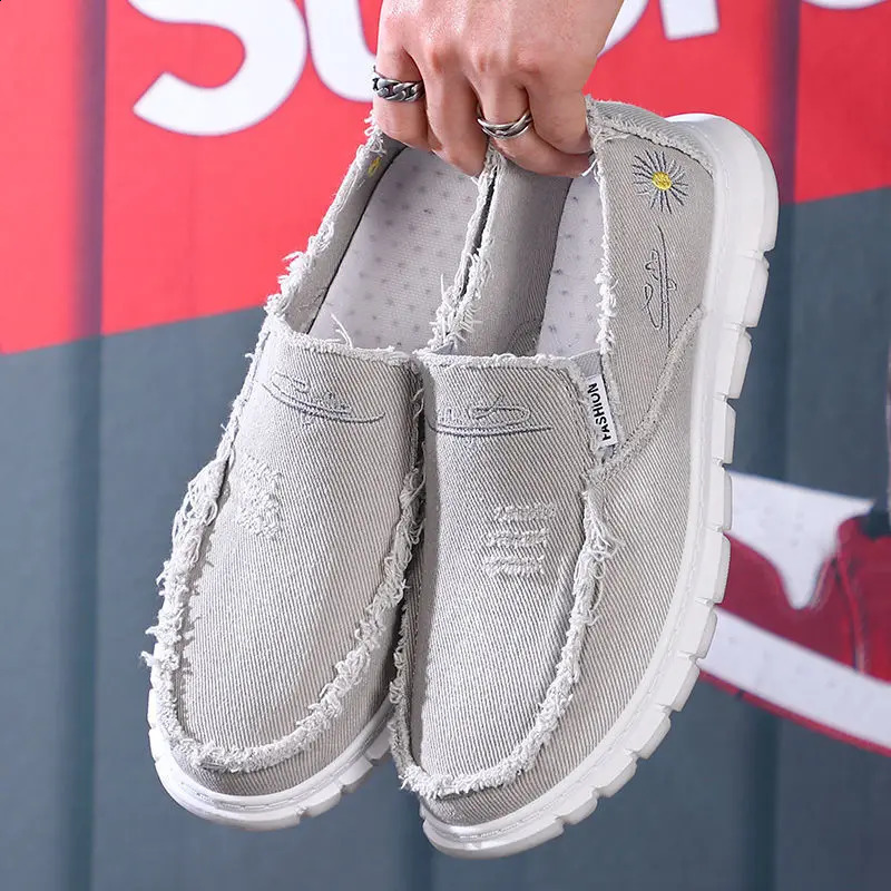 Mens spring casual shoes fashionable canvas shoes breathable and comfortable flat bottom lazy shoes Zapatos De Hombre 240909