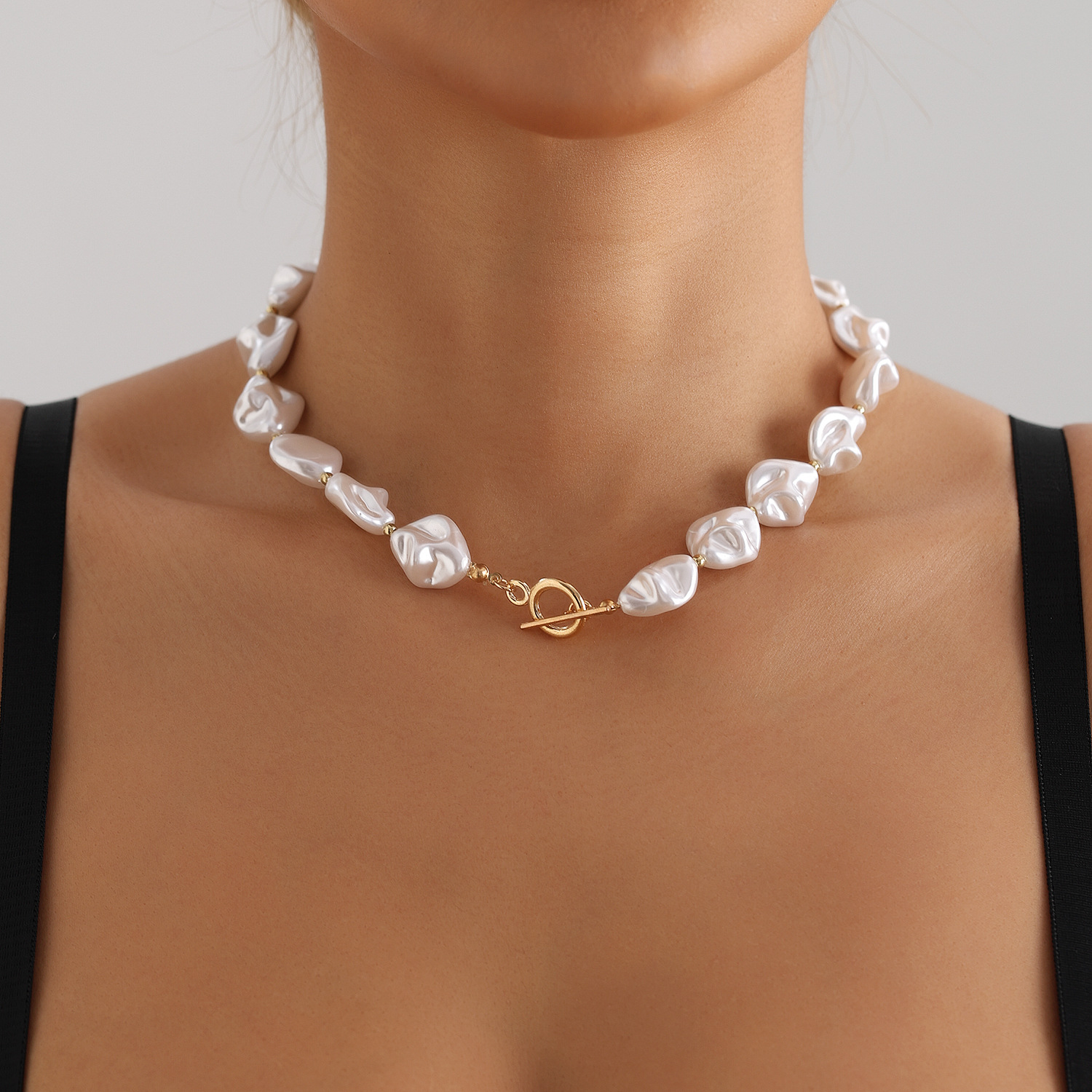 Vintage Baroque Imitation Irregular Pearl Choker Neacklaces For Women Luxury Gold Plated Chain Elegant Jewelry Party Birthday Wedding Gifts